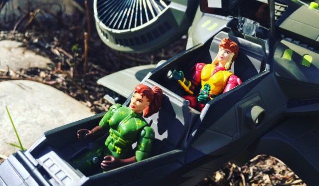 1994 Exosquad Rita Torres with Field Sergeant E-Frame