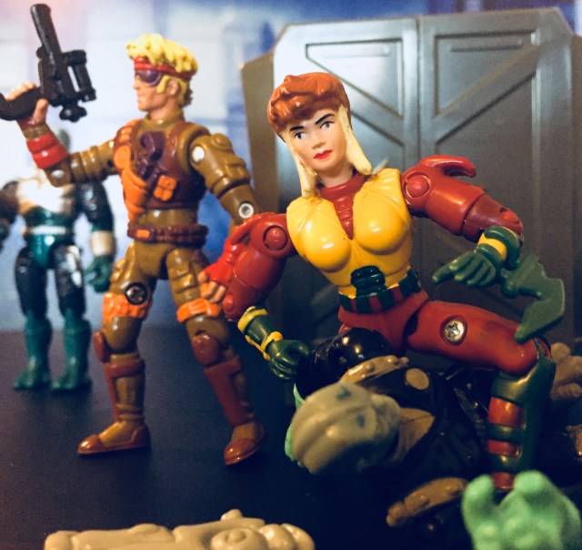 1994 Exosquad Rita Torres with Field Sergeant E-Frame