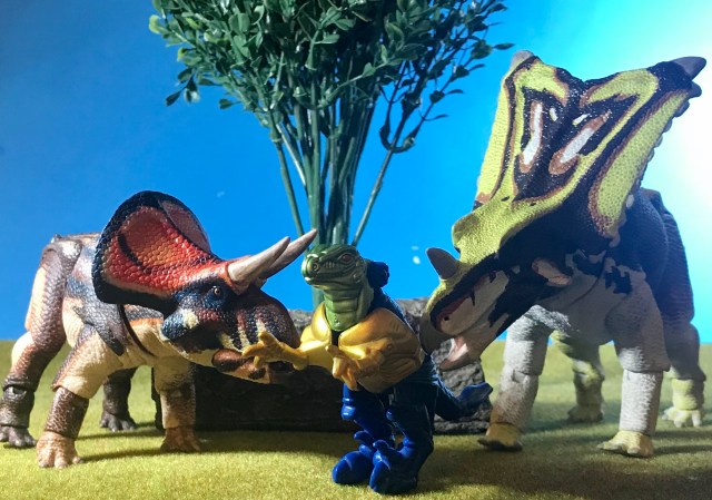 1998 Transformers Beast Wars Transmetals McDonald's Happy Meal Dinobot