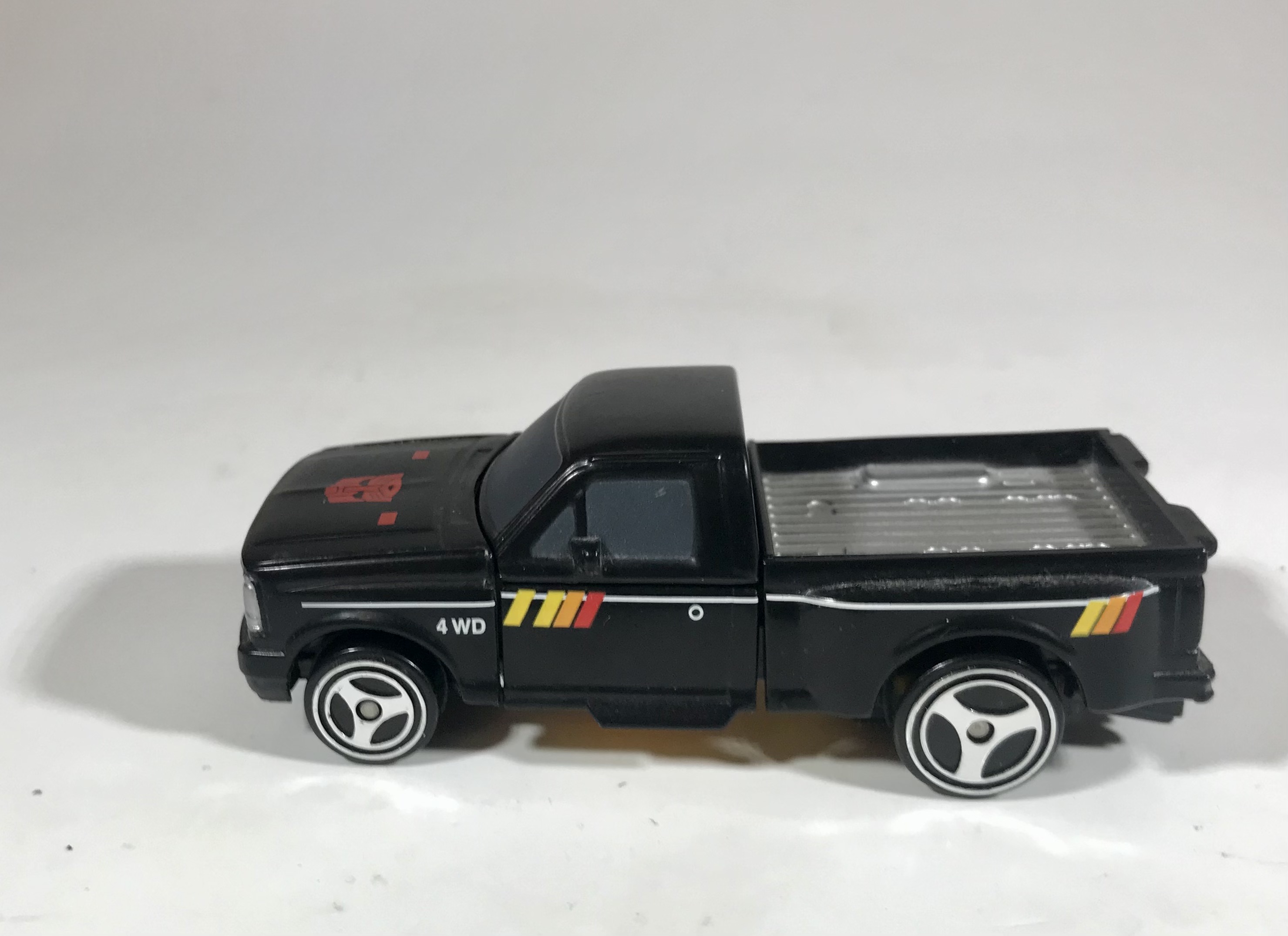 2004 Transformers Universe Spychangers Ironhide