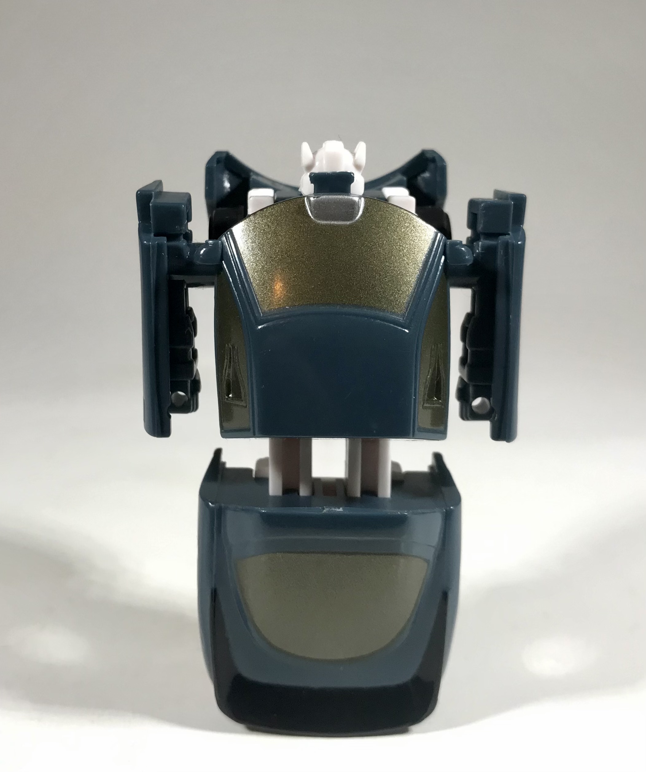 2004 Transformers Universe Spychangers Silverstreak