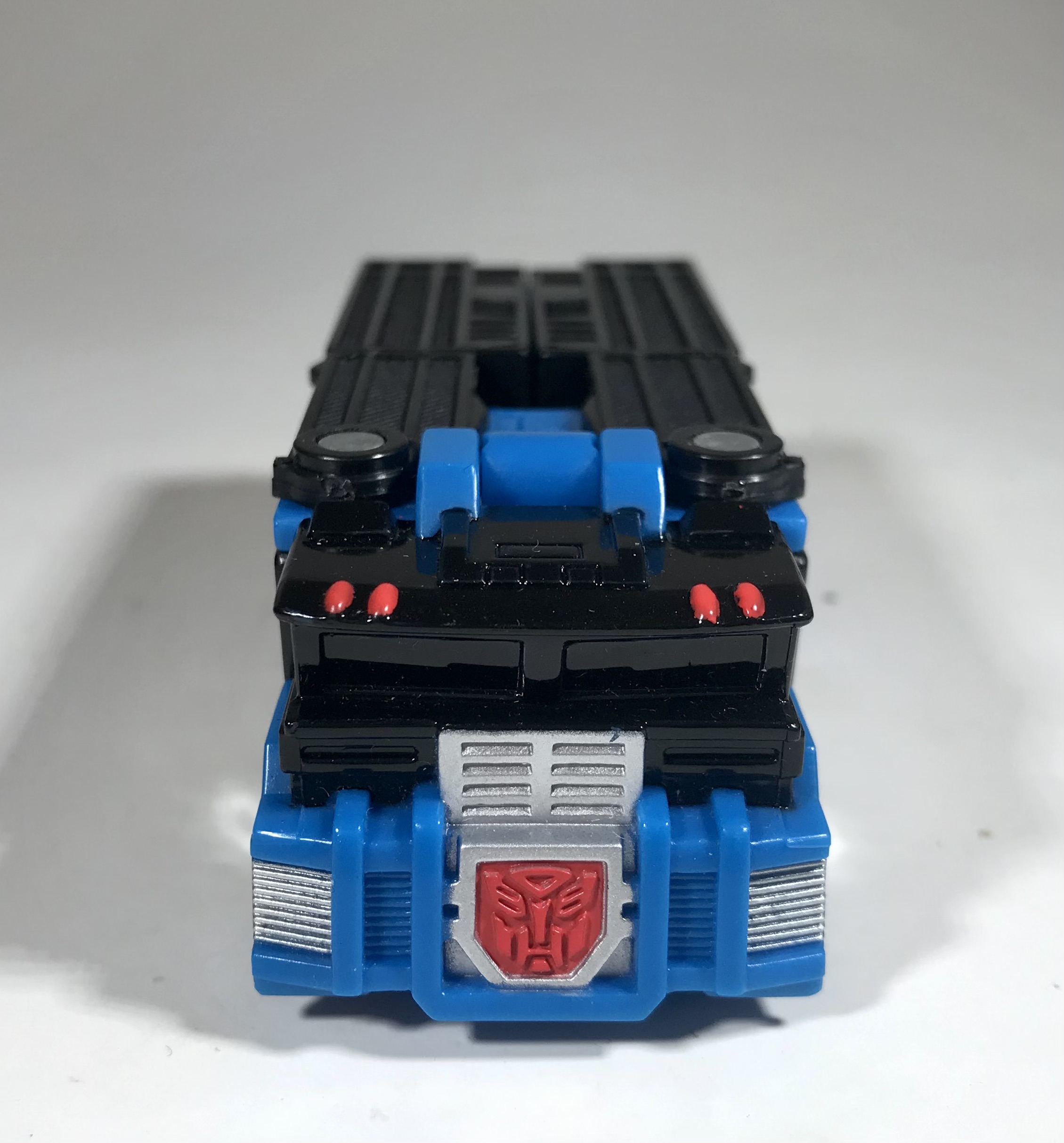 2004 Transformers Universe Spychangers Ultra Magnus